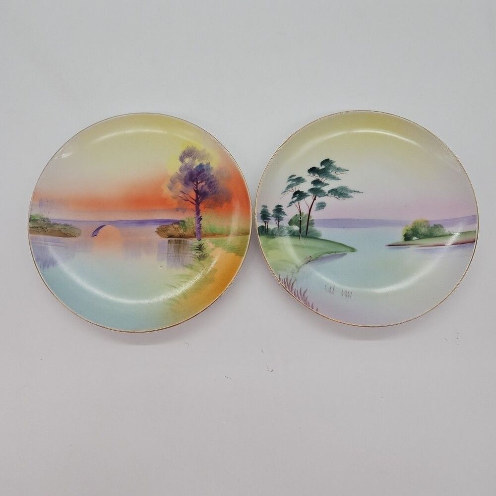 Small Hand Painted Plates Made in Japan Meito China Gold Edging 6.5"